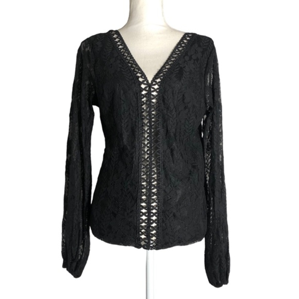 Willow & Root black lace long sleeve top. Sz Medium. New